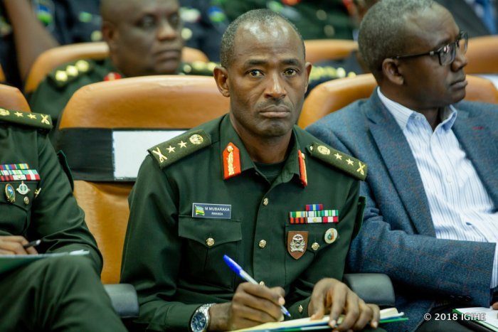 Mubarakh Muganga yahawe ipeti rya Lt.General ahita agirwa Umugaba w’Ingabo zirwanira ku butaka