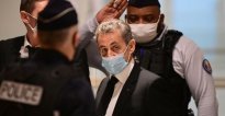 U Bufaransa : Nicola Sarkozy yahamijwe ibyaha bya ruswa akatirwa imyaka 3
