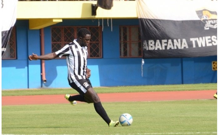 Herve Rugwiro yacunguye APR FC yokejwe igitutu cyane na Mukura i Huye