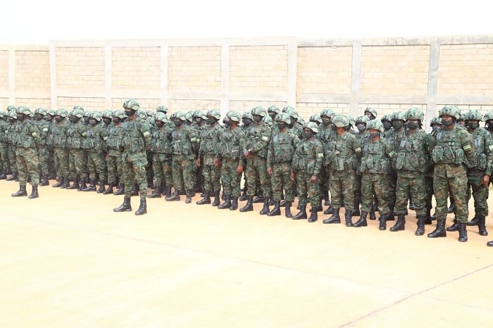 BREAKING&nbsp;: Abasirikare ibihumbi 12 bazamuwe mu mapeti