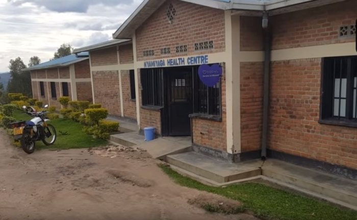 Kamonyi&nbsp;: Umugore avuga ko yabonye hanze y’ itaburiya igitsina cy’ umuganga ari kumubyaza