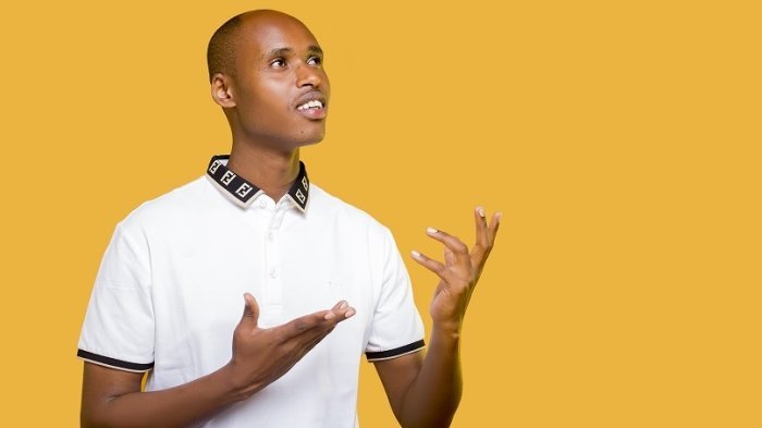 Marius B. yaririmbye ku bibazo bihora mu bitecyerezo by’abana bakura batazi ababyeyi babo