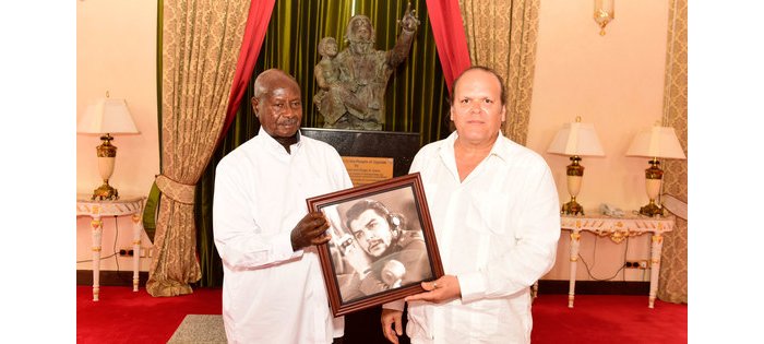 Museveni yakiriye umuhungu wa Nyakwigendera Che Guevara utazibagirana 