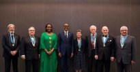 AMAFOTO:Perezida Kagame yambitse impeta y’igihango inshuti 9 z’u Rwanda
