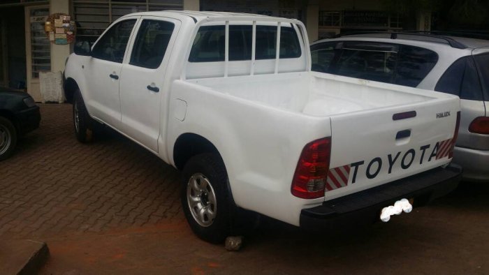 TOYOTA HILUX VIGO igurishwa kuri 14,000,000rwf