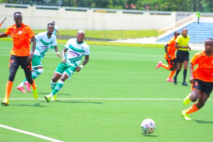 Shampiyona&nbsp;: Police FC yanyagiye Etincelles, Kiyovu yifuza igikombe itangira itsindwa