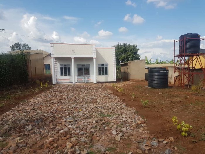 Inzu nziza igurishwa kuri miliyoni 18 gusa