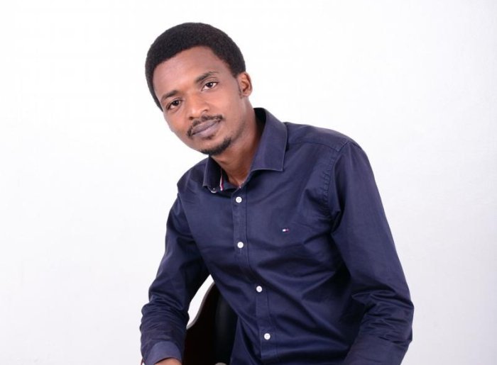 Umuhanzi Sam Muvunyi yashyize hanze indirimbo avuga ko no mu bihe bidukomereye dukwiye gushima