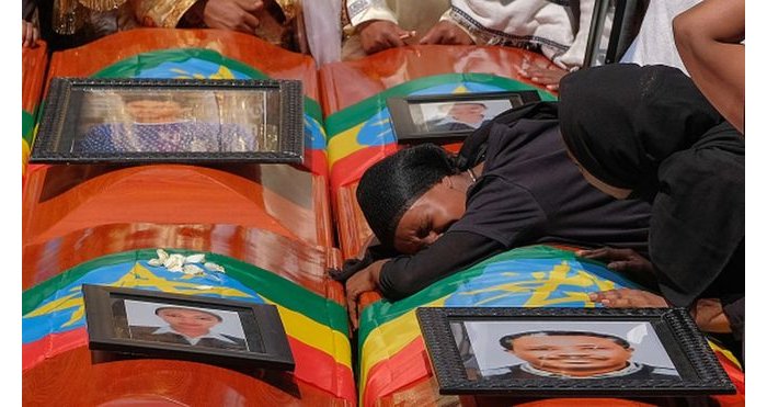 Bamwe mu baburiye ababo mu mpanuka ya Ethiopian Airlines banze impozamarira