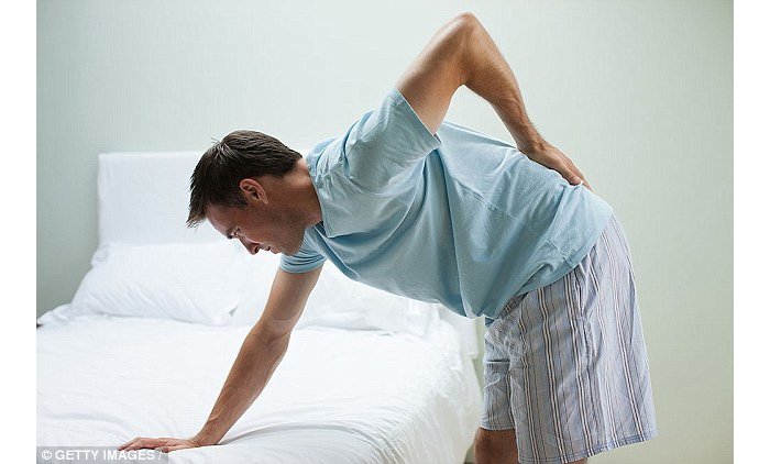 Menya impamvu zitera kubabara umugongo n’uko wabigenza ngo uce ukubiri n’ubwo bubabare