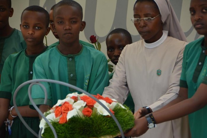 Abanyeshuri ba Institut Filippo Smaldone Nyamirambo bumijwe n’ibyo babonye ku rwibutso ku Gisozi