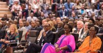 ‘Umuntu akwiye kujya yishakamo inenge kuko iyo ayibwiwe n’ undi ashaka kujya impaka’ Perezida Kagame