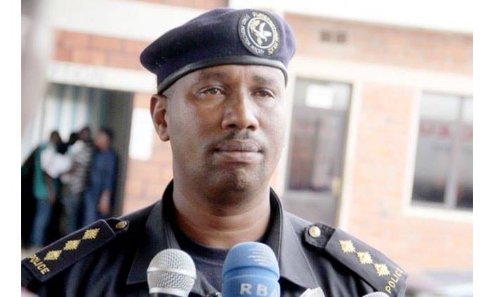 Kigali&nbsp;: Uwiyitaga umupolisi agaha abantu ibyangombwa by’ibihimbano yatawe muri yombi