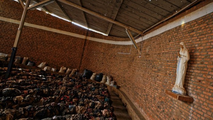 Abasenyeri Gatorika banditse ko bababajwe n’urupfu rwa Habyarimana, ntibamagana Jenoside…Ibyaranze iya 10/04/1994