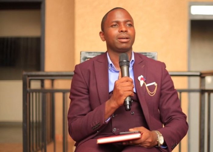 Umuvugabutumwa muri ADEPR yeguye ngo kubera munyangire n’amoko abona byahawe intebe mu Itorero