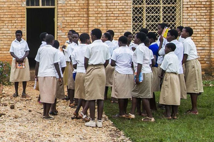 MINEDUC yamaganye amashuri ateganya gusaba abakobwa ibyangombwa by’uko badatwite