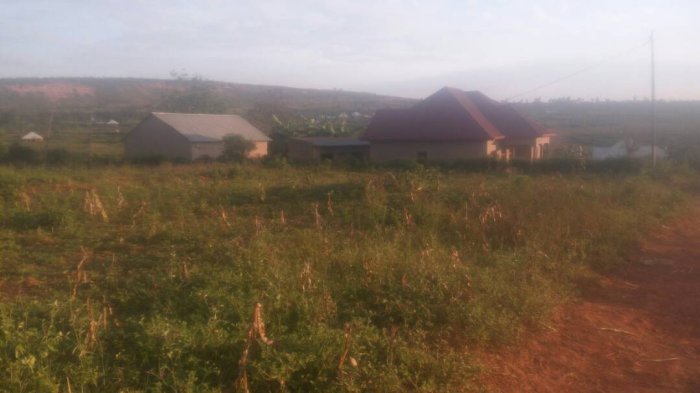 ibibanza byiza biri ahantu heza cyane bigurishwa make