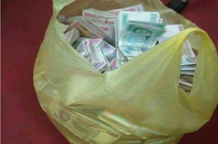 Karaningufu yatoraguye ibihumbi 160 by’ amadorari abijyana kuri polisi 