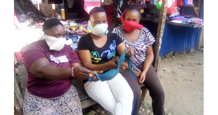 Hari abashobora kwandurira Coronavirus mu dupfukamunwa bagombaga kudukoresha neza bayirinda