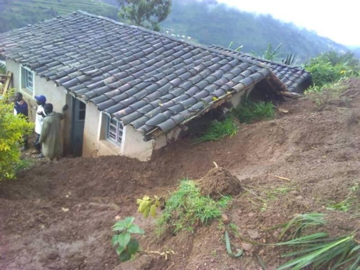 Rulindo&nbsp;: Urukuta rw’inzu rwagwiriye  umuryango w’abantu 4 bahita bapfa