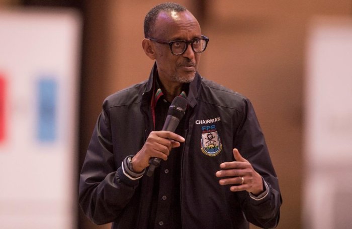 Perezida Kagame yagarutse ku mubano w’u Rwanda n’abaturanyi yitsa kuri Uganda bikomeje kwanga
