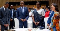 Nubwo guhangana na COVID bidutwara igihe kinini dukwiye no gusengera Igihugu cyacu- Kagame