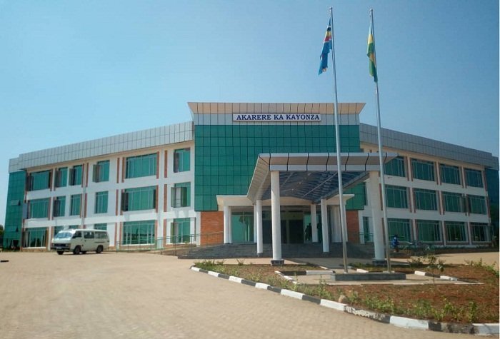 Kayonza&nbsp;: Umugabo wari wirukanye umugore we n’abana babo 5 akisigarana mu nzu bamusanze yimanitse mu mugozi