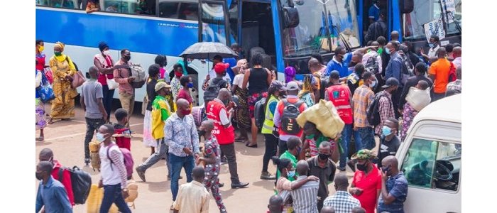 Byahinduye isura i Kigali&nbsp;: Doze ya Kane  y’urukingo rwa COVID yatangiye kubuza bamwe Serivisi 