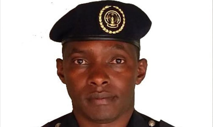 Kigali&nbsp;: Bamutetseho imitwe bamwizeza ibitangaza bashaka kumwiba 7.000.000