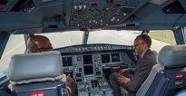 Perezida Paul Kagame yaganuye indege y’akataraboneka Rwandair yaguze