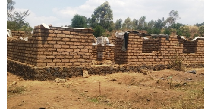 Andi Mabwiriza  ku  bubakisha Rukarakara , Abafundi  bategetswe  gutunga Ikarita 