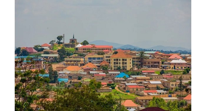 AMAHANO i Muhanga:Umugabo yishe umugore we ahita ajya kwirega kwa Mudugudu