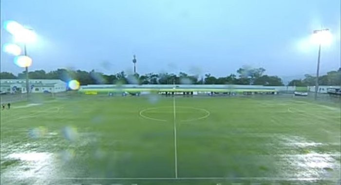 Imvura irogoye umukino wahuza APR na Mukura usubikwa igitaraganya