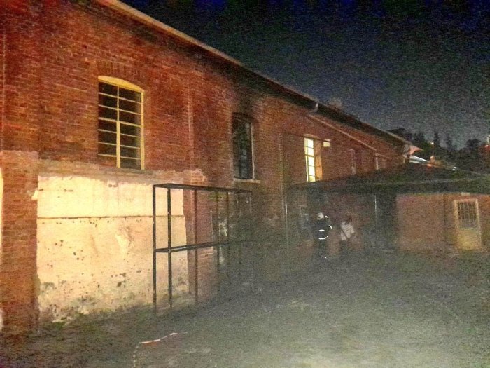 Inyubako y’imwe muri Kiliziya ikomeye mu Rwanda yibasiwe n’inkongi ibyarimo birahatikirira