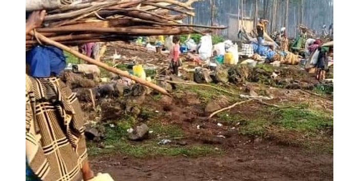 Ingabo za Uganda  ziravugwaho  gutwika inkambi y’impunzi  z’Abanye-Congo