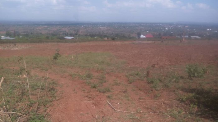 Ikibanza cyiza gihedutse kigurishwa Nyamata