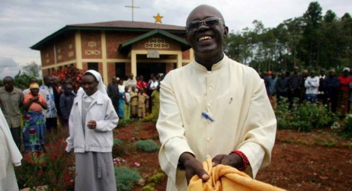 Menya byinshi ku munyabitangaza Padiri Ubald uvugwaho kutishimirwa na Kiliziya Gatorika