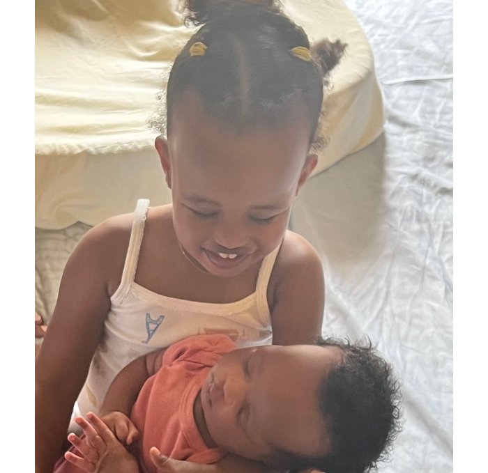 IFOTO&nbsp;: Perezida Kagame yongeye kugaragaza amarangamutima afitiye abuzukuru be