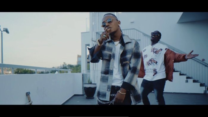 Uburyo ugishakamo nibwo ngitangamo&nbsp;! Bruce Melodie na Kenny Sol mu ndirimbo ‘Ikinyafu’