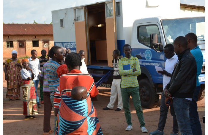 Gisagara&nbsp;: RIB yakiriye ibirego birimo icy’ umugabo uvuga ko yatwawe umugore n’ imitungo