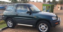 TOYOTA  RAV4(Pardon madame) igurishwa kuri 4,500,000RWF