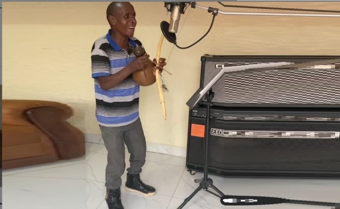 Igisupusupu nyuma yo gufungurwa yahise yegura Umuduri ajya muri Studio gukora indirimbo y’ishimwe