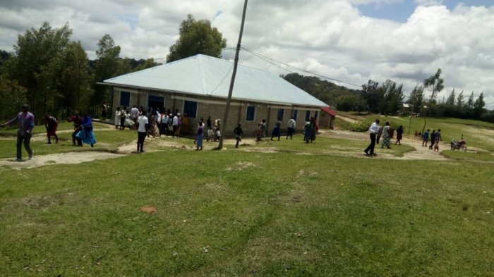 Mu itorero CECA haratutumba umwuka mubi ushobora kuzatuma bafatana mu mashati 