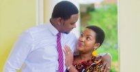 AMAFOTO : Clarisse Karasira na Dejoie bakomeje kugaragaza ko ari umugore n’umugabo bizihiye urugo